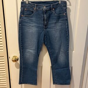 Gap Kick Fit Crop Flare Size 32 Petite